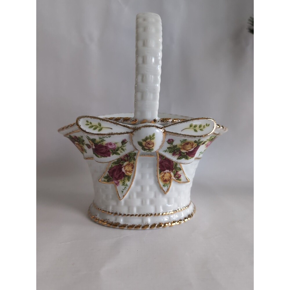 Royal Albert Old Country Roses Flower Basket w/Bow Large Vase Bowl
